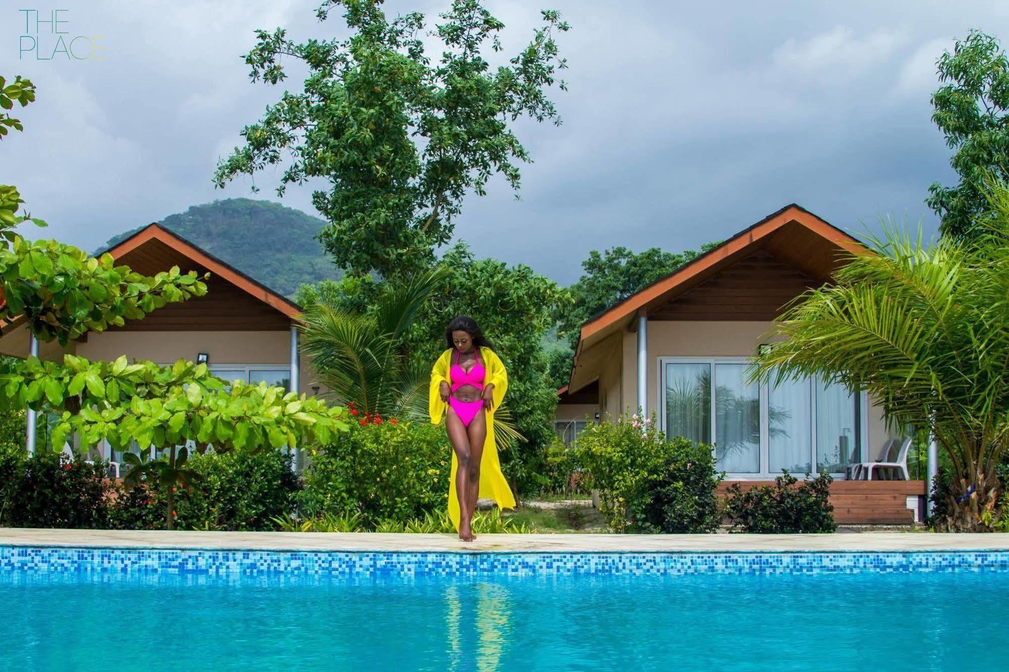 The Place Resort At Tokeh Beach Freetown Kültér fotó