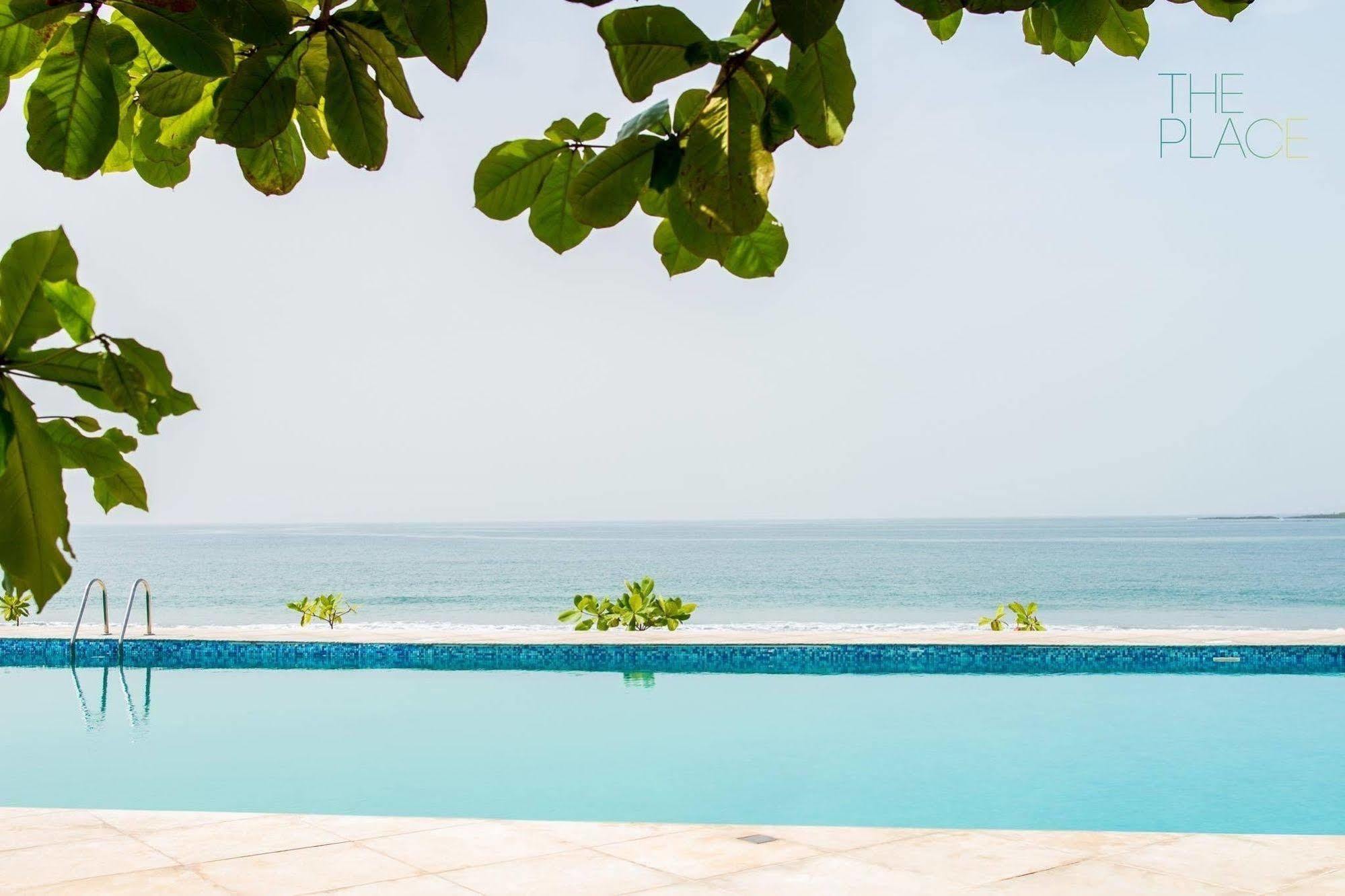 The Place Resort At Tokeh Beach Freetown Kültér fotó